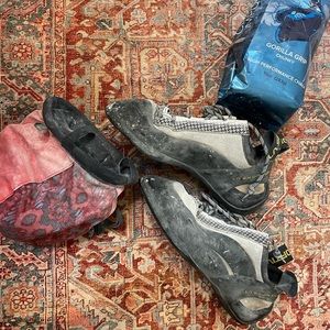 La Sportiva women’s climbing shoes, size 37+ chalk and chalk bag